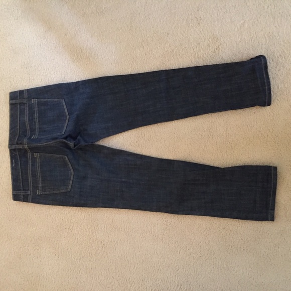 Jeans. Great condition. Barely worn - Picture 2 of 2